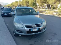 Usata VW Touareg 176 CV (129 kW) 2008 Grigio SUV