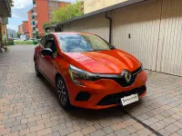 Usado Renault Clio V Equilibre 67 CV (49 kW) 2023 Naranja Berlina