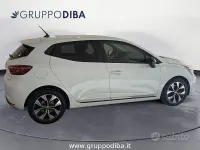 Usata Renault Clio V Business 101 CV (74 kW) 2023 Bianco Berlina