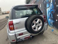 Usata Toyota RAV4 150 CV (110 kW) 2005 Grigio SUV