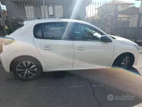 Usata Peugeot 207 75 CV (55 kW) 2023 Bianco Berlina
