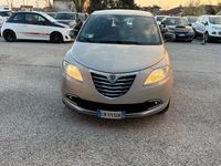 Usata Lancia Ypsilon 69 CV (50 kW) 2012 Grigio Utilitaria