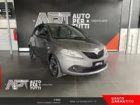 Usata Lancia Ypsilon Silver 69 CV (50 kW) 2020 Grigio scuro Utilitaria