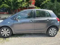 Usata Toyota Yaris 65 CV (47 kW) 2009 Grigio Utilitaria