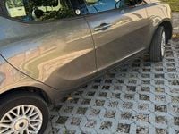 Usata Lancia Ypsilon 80 CV (58 kW) 2015 Grigio Utilitaria