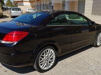 Usata Opel Astra Cabriolet 150 CV (110 kW) 2008 Nero Cabrio