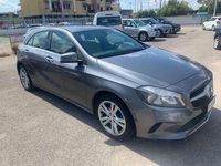 Usata Mercedes A180 109 CV (80 kW) 2016 Grigio Berlina