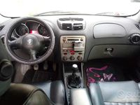 Usata Alfa Romeo 147 116 CV (85 kW) 2002 Grigio Utilitaria