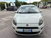 Usata Fiat Punto Lounge 70 CV (51 kW) 2014 Bianco Utilitaria