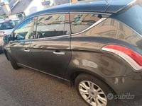 Usata Lancia Delta 120 CV (88 kW) 2011 Utilitaria