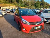 Usata Toyota Yaris Hybrid Style 75 CV (55 kW) 2013 Rosso Berlina