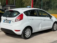 Usado Ford Fiesta Titanium 80 HP (58 kW) 2013 Branco Sedan