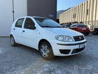Usata Fiat Punto Active 60 CV (44 kW) 2005 Bianco Utilitaria