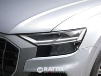 Usata Audi Q8 Sport 231 CV (169 kW) 2023 Argento satellite SUV