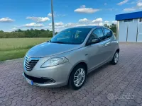 Usata Lancia Ypsilon 95 CV (69 kW) 2011 Grigio Utilitaria