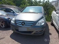 Usata Mercedes B180 116 CV (85 kW) 2010 Grigio Monovolume