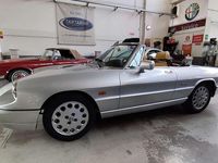 Usata Alfa Romeo Spider 122 CV (89 kW) 1990 Grigio argento Cabrio