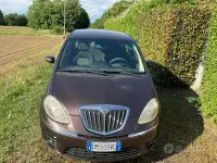 Usata Lancia Musa 95 CV (69 kW) 2008 Marrone Monovolume