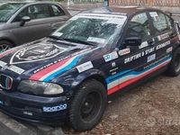 Usata BMW 318 118 CV (86 kW) 2000 Blu Berlina