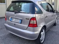 Usata Mercedes A190 Elegance 125 CV (91 kW) 2001 Argento Utilitaria