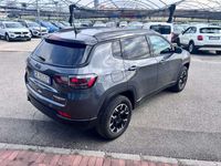 Usata Jeep Compass Trailhawk 240 CV (176 kW) 2022 Grigio scuro SUV