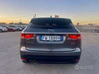 Usata Jaguar F-Pace Portfolio 180 CV (132 kW) 2019 Grigio SUV