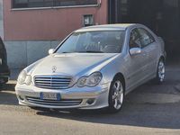 Usata Mercedes C220 Avantgarde 150 CV (110 kW) 2007 Grigio Berlina