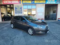 Usata Lancia Delta 120 CV (88 kW) 2011 Grigio Utilitaria