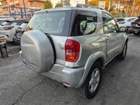 Usata Toyota RAV4 Sol 149 CV (109 kW) 2001 Argento SUV