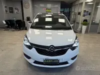 Usado Opel Zafira Innovation 140 CV (102 kW) 2017 Blanco Monovolumen