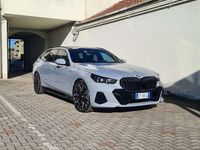 Usata BMW 540 M Sport 249 CV (183 kW) 2025 Grigio Station wagon
