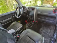 Usata Suzuki Jimny 86 CV (63 kW) 2007 Grigio SUV
