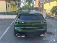 Usata Peugeot 308 GT 131 CV (96 kW) 2022 Verde Berlina