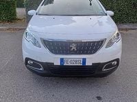 Usata Peugeot 2008 Active 99 CV (72 kW) 2016 Bianco SUV