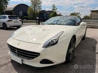Usata Ferrari California 560 CV (411 kW) 2015 Bianco Cabrio