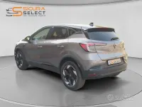 Usata Renault Captur Techno 91 CV (66 kW) 2025 Grigio scuro / tetto nero SUV