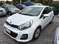 Usata Kia Rio 83 CV (61 kW) 2017 Bianco Berlina