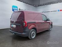 Usata Renault Kangoo 116 CV (85 kW) 2023 Rosso Monovolume