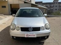 Usata VW Polo Trendline 75 CV (55 kW) 2004 Grigio Utilitaria