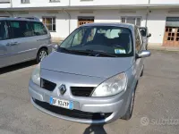 Usata Renault Scenic E-Tech 105 CV (77 kW) 2007 Grigio Monovolume