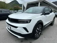Usata Opel Mokka S 131 CV (96 kW) 2025 Arktis white tetto nero SUV