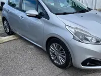 Usata Peugeot 208 Allure 75 CV (55 kW) 2015 Grigio Utilitaria