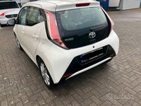 Usata Toyota Aygo X-play 2017 Bianco Utilitaria