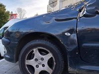 Usata Peugeot 206 90 CV (66 kW) 2000 Nero Utilitaria