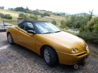 Usata Alfa Romeo Spider 122 CV (89 kW) 1998 Giallo Cabrio