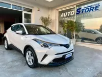 Usata Toyota C-HR Business Edition 122 CV (89 kW) 2018 Bianco SUV