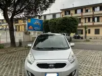 Usata Kia Venga 90 CV (66 kW) 2013 Grigio Utilitaria