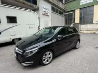 Usata Mercedes B180 109 CV (80 kW) 2017 Nero Utilitaria