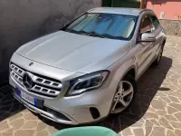 Usata Mercedes GLA200 136 CV (100 kW) 2018 Grigio SUV