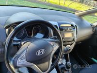 Usata Hyundai ix20 Comfort 90 CV (66 kW) 2016 Rosso Utilitaria